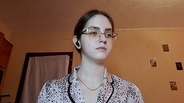 Katelemon online show from April 3, 2026, 11:19 am