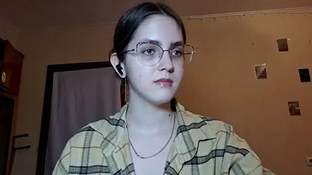 Katelemon online show from April 17, 2026, 2:09 pm