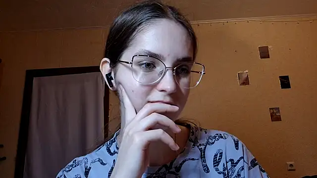 Katelemon online show from May 22, 2026, 2:33 pm