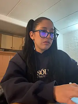 susi chimm online show from March 1, 2026, 2:02 am