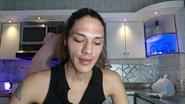 CrisOzzz online show from March 20, 2026, 5:18 pm