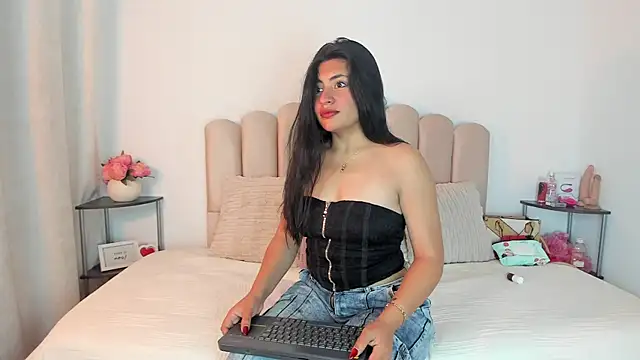 Snapshot of celeste_z chatting on February 28, 2026, 11:55 am celeste z online show from February 28, 2026, 11:55 am