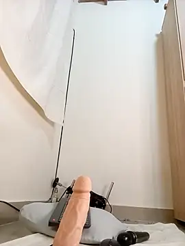 Mariian Zeller online show from April 21, 2026, 10:10 am