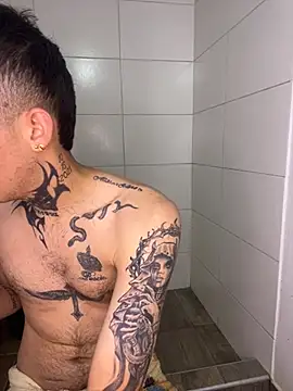 alexhotnice online show from April 18, 2026, 2:10 pm