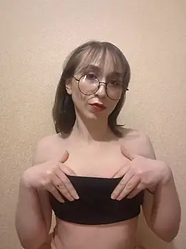 Ella17582 online show from February 27, 2026, 9:26 pm