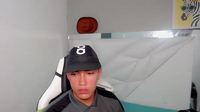 Snapshot of Street_poemm_ chatting on February 25, 2026, 3:27 am Street poemm online show from February 25, 2026, 3:27 am