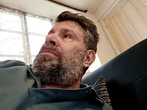 stud2512 online show from March 31, 2026, 3:56 pm