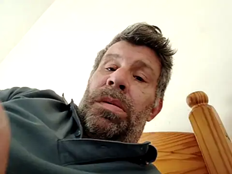 stud2512 online show from April 29, 2026, 11:25 am