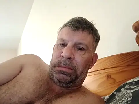 stud2512 online show from May 2, 2026, 7:02 am