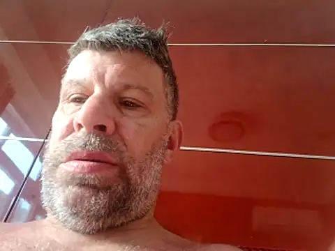 stud2512 online show from May 9, 2026, 6:51 am