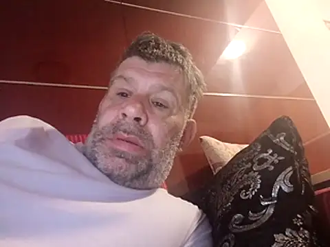 stud2512 online show from May 10, 2026, 6:18 am