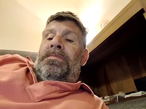 stud2512 online show from May 15, 2026, 8:49 pm