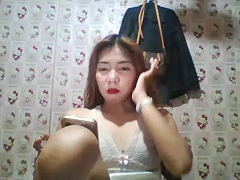 hot sexy27 online show from June 12, 2026, 5:50 am