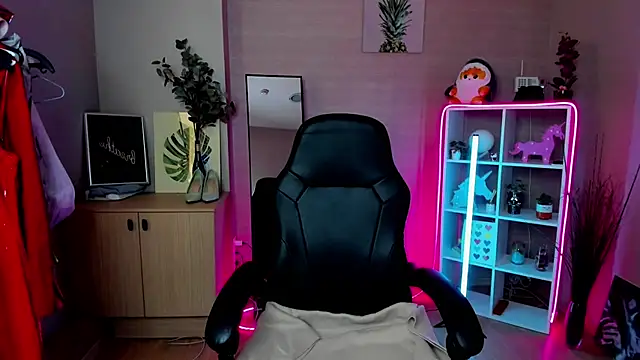 Snapshot of demetra__ chatting on February 22, 2026, 8:35 am demetra online show from February 22, 2026, 8:35 am