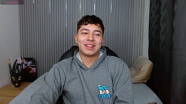 Julian Smith21 online show from June 22, 2026, 5:59 am