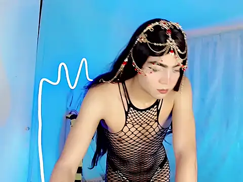 xyaraluv  online show from February 24, 2026, 8:29 pm