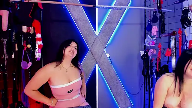 Sheila BDSM  online show from April 3, 2026, 3:32 pm