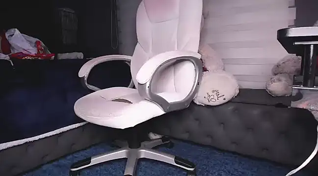 dirty 27cms online show from January 18, 2025, 10:39 pm