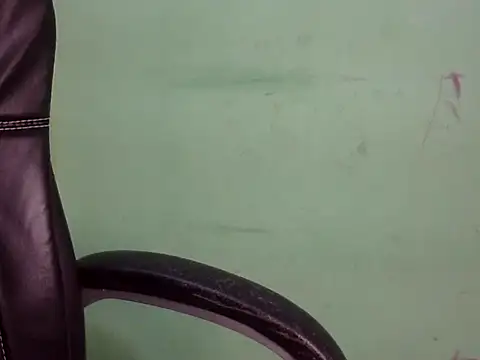 cute momo love online show from April 8, 2026, 6:13 am