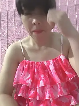 Snapshot of juicy-milu chatting on July 1, 2026, 1:45 pm juicy-milu online show from July 1, 2026, 1:45 pm
