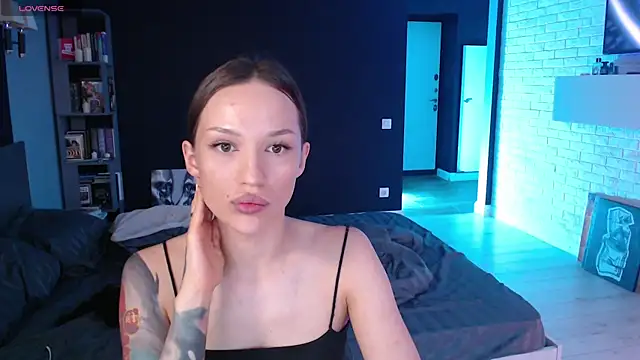 Jade Amore online show from July 12, 2026, 5:04 pm