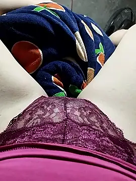 Lin-miuu online show from April 19, 2026, 12:59 pm