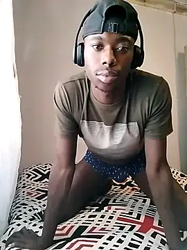 Snapshot of CrazyDickasss chatting on February 27, 2026, 12:16 pm CrazyDickasss online show from February 27, 2026, 12:16 pm