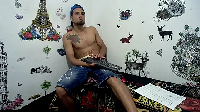 Couplesweethot online show from March 24, 2026, 1:21 am