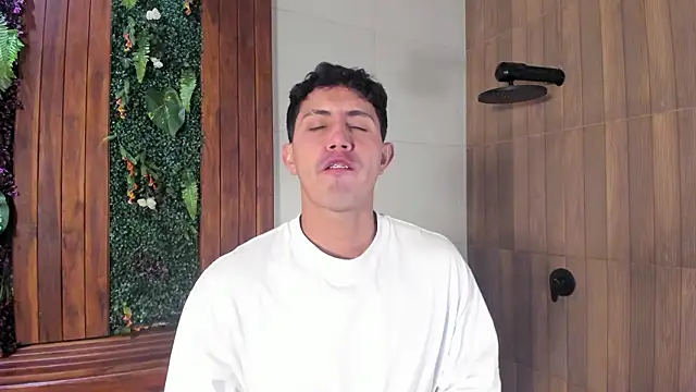 Snapshot of kamal_wolff chatting on February 28, 2026, 12:06 pm kamal wolff online show from February 28, 2026, 12:06 pm