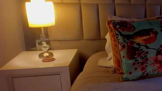 Tiffanyy Lam online show from March 18, 2026, 9:51 pm