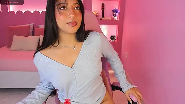 Holy Lux online show from April 8, 2026, 4:01 am