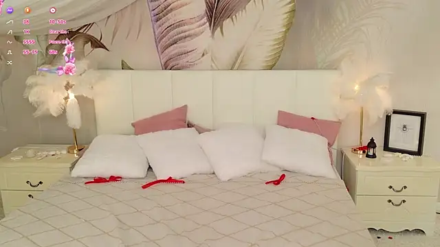 Lunaa Babygirl online show from April 4, 2026, 8:17 pm