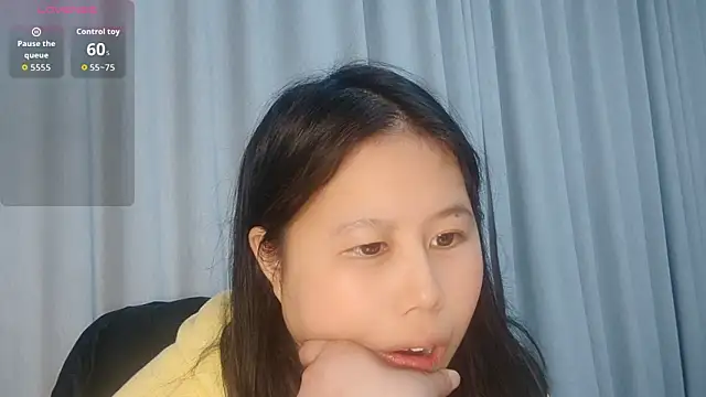 Snapshot of Hannah-33 chatting on February 26, 2026, 7:07 am Hannah-33 online show from February 26, 2026, 7:07 am