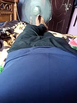 Snapshot of magicmovemen chatting on February 28, 2026, 10:38 am magicmovemen online show from February 28, 2026, 10:38 am