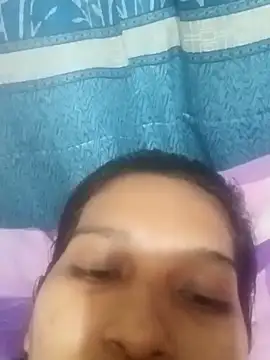 Hoty-chaye4 online show from March 5, 2026, 1:29 pm