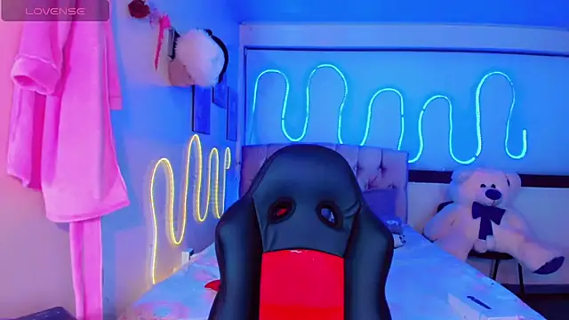 Snapshot of Alisson_Taylor_1 chatting on February 25, 2026, 10:25 am Alisson Taylor 1 online show from February 25, 2026, 10:25 am