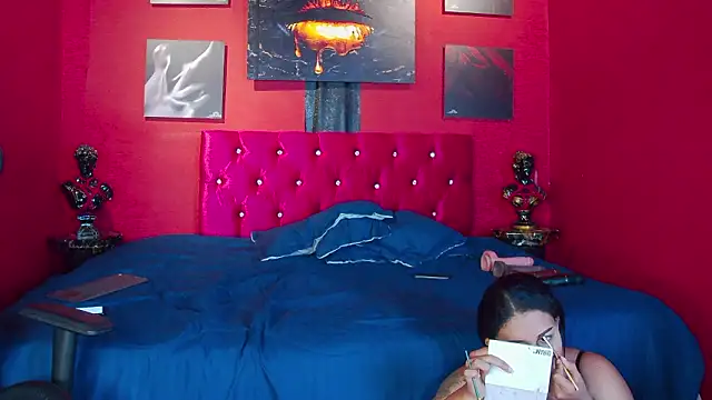 Luna Dante fox online show from March 22, 2026, 3:26 pm