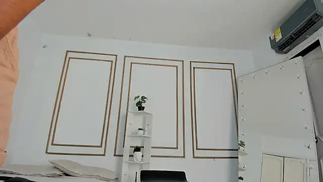 emily gaviria1 online show from March 15, 2026, 12:22 pm