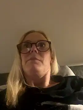 Snapshot of Amelie_BlondeXX chatting on February 25, 2026, 9:24 pm Amelie BlondeXX online show from February 25, 2026, 9:24 pm