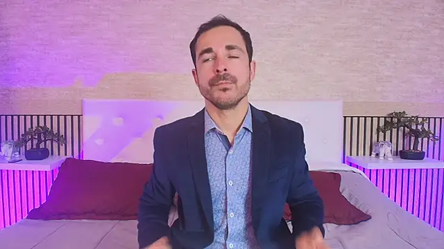 Adams Sanz online show from June 2, 2026, 7:16 pm