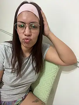 Snapshot of DimeAria chatting on March 1, 2026, 2:52 pm DimeAria online show from March 1, 2026, 2:52 pm