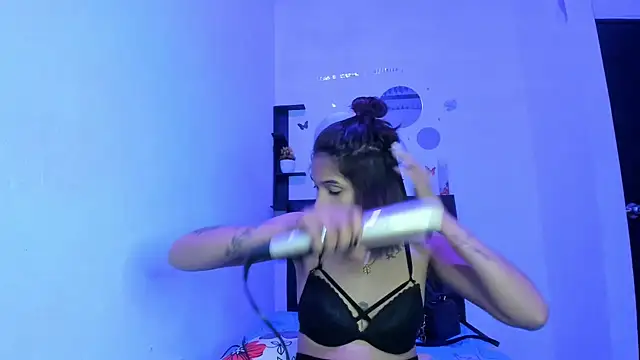 Snapshot of sapphire_brown20 chatting on June 6, 2026, 10:25 pm sapphire brown20 online show from June 6, 2026, 10:25 pm