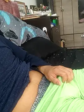 Andcas041 online show from April 23, 2026, 4:09 pm