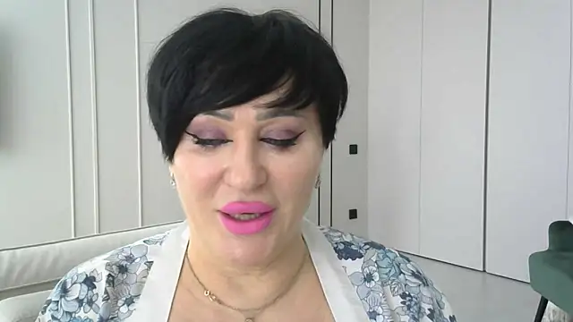 Kleotempt online show from April 17, 2026, 11:46 am