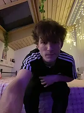 meowmiu online show from February 25, 2026, 9:13 pm