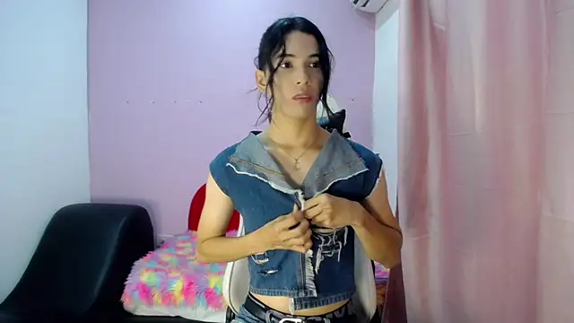 Snapshot of Larry_craft chatting on March 12, 2026, 8:15 pm Larry craft online show from March 12, 2026, 8:15 pm