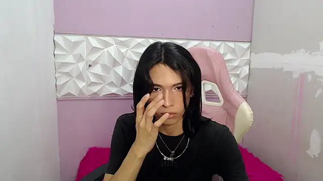 Snapshot of Larry_craft chatting on March 29, 2026, 1:00 pm Larry craft online show from March 29, 2026, 1:00 pm