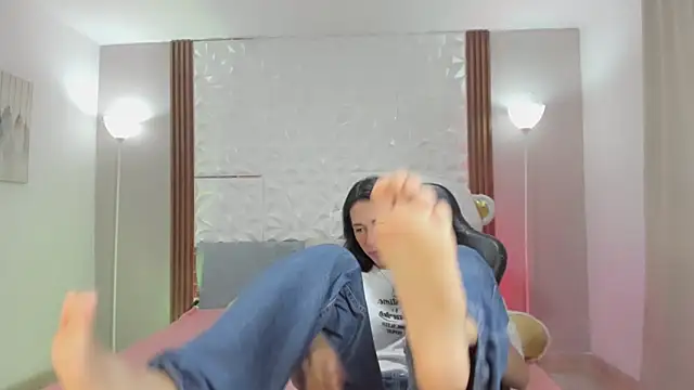 Snapshot of Larry_craft chatting on April 3, 2026, 9:02 pm Larry craft online show from April 3, 2026, 9:02 pm