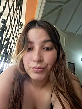 Snapshot of Estelle_Noir chatting on February 24, 2026, 8:07 pm Estelle Noir online show from February 24, 2026, 8:07 pm