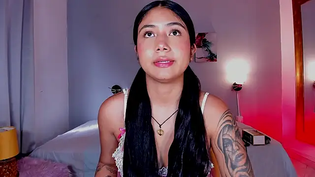 Snapshot of KimTaylorW chatting on June 15, 2026, 9:28 pm KimTaylorW online show from June 15, 2026, 9:28 pm